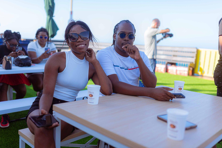 Montego Bay : Poko Loko Floating Bar Island Chill TourMontego Bay : Excursion détente sur l&#039;île du bar flottant Poko Loko