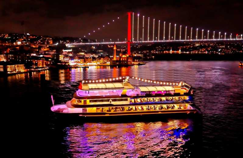 イスタンブール：ボスポラス海峡ディナー クルーズとプライベート テーブル付きショー