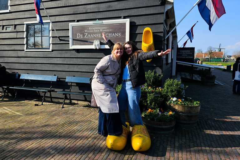 Amsterdam: Live-Guided Zaanse Schans & Cheese Tasting Tour Tour in Spanish