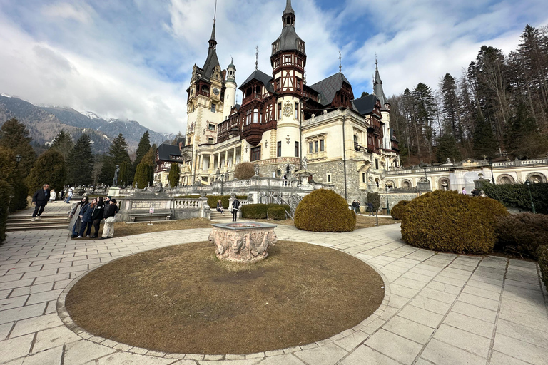 Private Tour from Bucharest: Peles Castle & Ialomita Cave