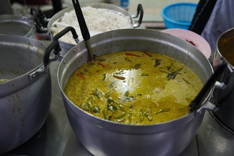 Bangkok Night Foodie Tour in China Town