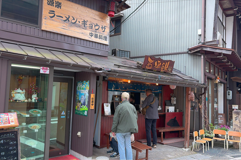 Gujo Hachiman Day Trip: Mountain Castle & Traditional Town The popular Gujyo town tour