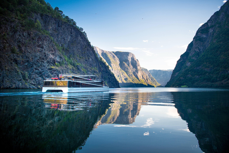 Z Bergen - piękny Nærøyfjord, Flåm i StegasteinZ Bergen: Wycieczka autobusowa z przewodnikiem z rejsem po fiordzie do Flåm