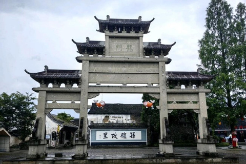 Shanghai: Fuyang Bayberry Picking & Ancient Town Day Trip