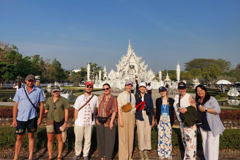 Chiang Rai:Guided Highlights Full-Day Tour-FREE LUNCH BUFFET Experience the Wonders of Chiang Rai with Free Thai Buffet