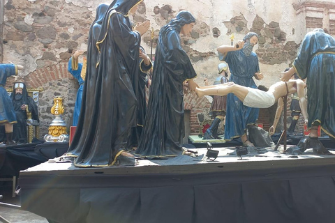 Explore Antigua with a guide and Altamira at your own pace Antigua Guatemala and Altamira: A Guided Day Walking Tour