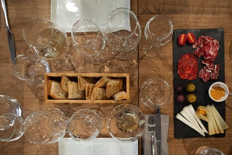 Barcelona: Wine & Cheese Pairing Experience with a Sommelier Pairing Experience with 5 Wines and 5 Cheeses