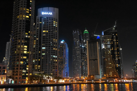 Dubai: Evening Luxury Yacht Tour with Hotel Pickup Dubai: Marina 2-Hours Luxury Yacht Tour with Hotel Pickup