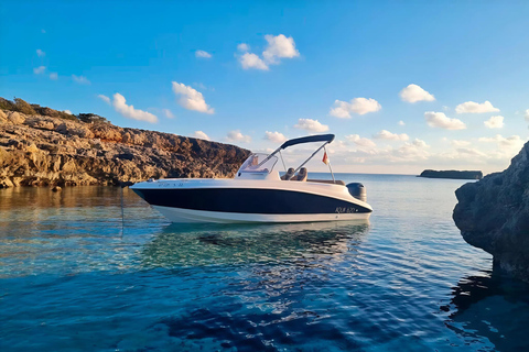 Manilva: Self-Drive Boat Rental with License Manilva: Self-Drive Boat Rental with License - 6 Hours