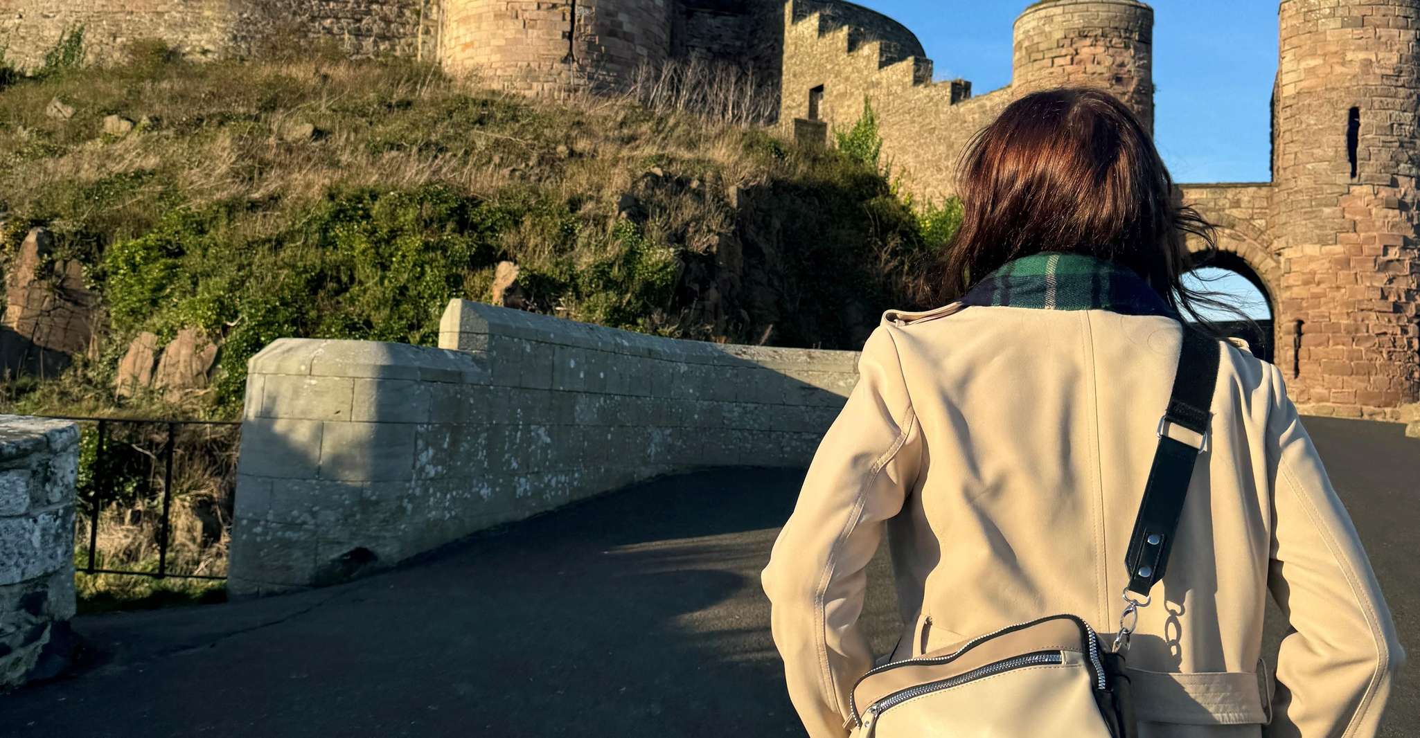 Edinburgh: Bamburgh Castle, Northumberland and Alnwick Trip photo 4