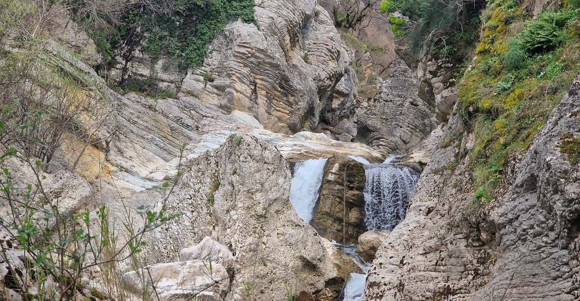 Selcka Wasserfall schwimmen und 1400 "yo" Kirche
