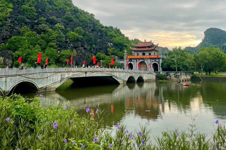 Hoa lu - Trang An, Mua Cave With Luxury Small Group