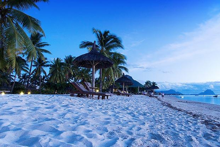 Mauritius: Casela Nature Parks & Flic en Flac Beach Casela Nature Parks & Flic en Flac Beach(Without sunset)-CAR