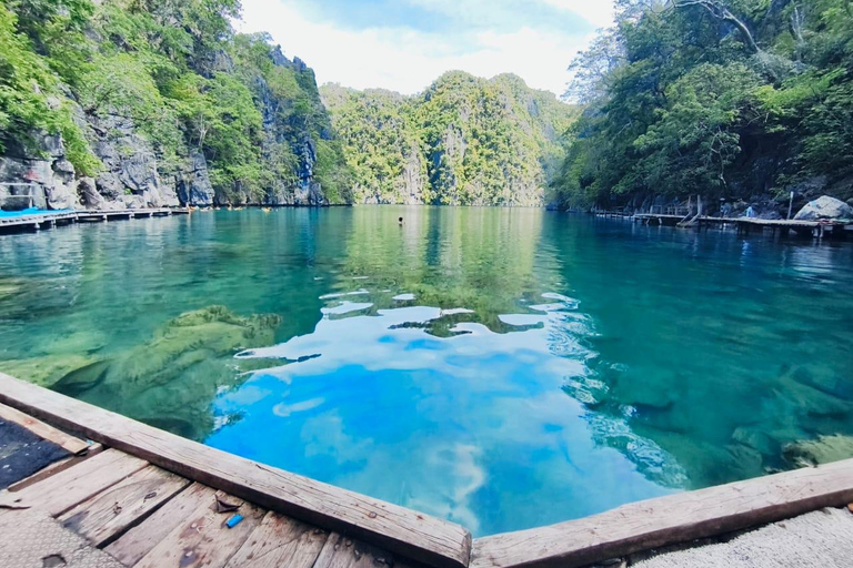 Coron: Island Highlights Tour with Buffet Lunch and Pick-up