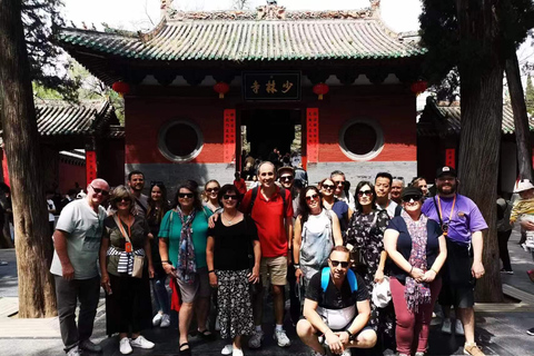 Tour privado al templo Shaolin y a las grutas de Longmen