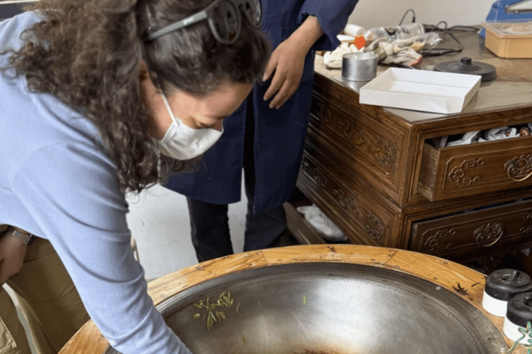 Hangzhou Day Trip from Shanghai: Tea Experience