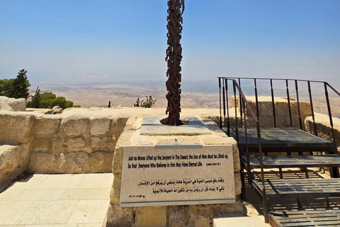 From Amman Private Madaba, Mt Nebo, Pink Lake &Dead Sea Tour All Inclusive Tour