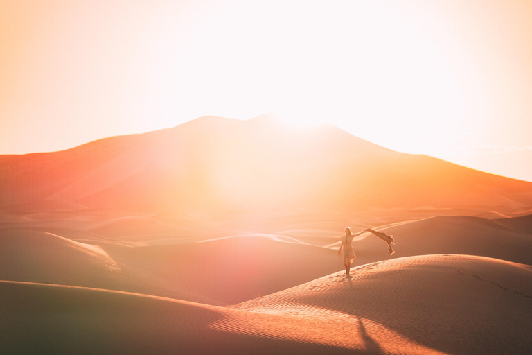 Doha: Gemeinsame Wüstensafari, Sandboarding, KamelrittGemeinsame Wüsten-Tour