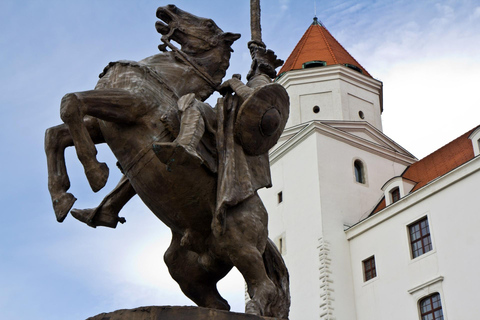 Slovakiska nationalmuseet med Bratislava slott Privat tur