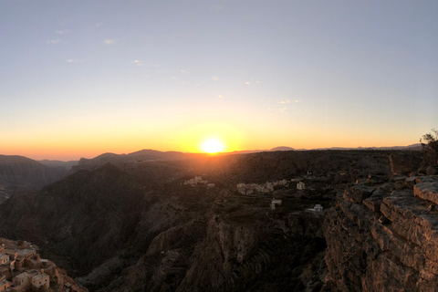 Vanuit Muscat: Nizwa en Jebel Akhdar dagvullende tour met lunch