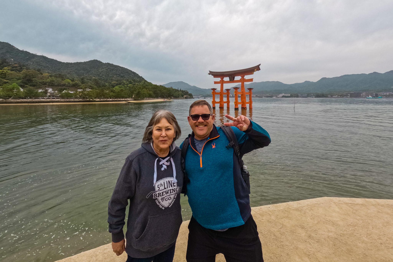 Prywatna wycieczka do Hiroszimy, Miyajimy i Kopuły Bomby AtomowejHiroszima Miyajima i kopuła bomby - prywatna wycieczka