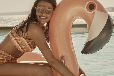 Zanzibar: Float Photoshoot on Kendwa Beach