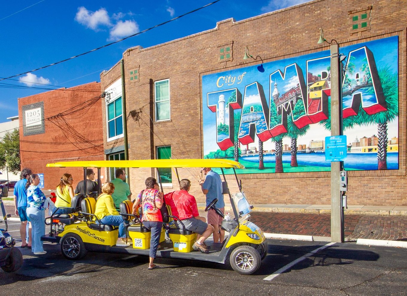 Tampa: Guidet byrundtur i Deluxe Street Golf Cart