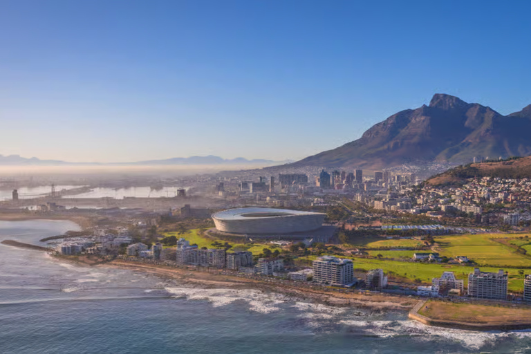 Cape Town: Sightseeing Helicopter Ride from V&A Waterfront 12-min Shared Scenic Flight