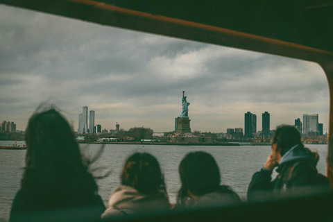 NYC: Brooklyn Bridge, Statue of Liberty, & Manhattan Tour Group Tour