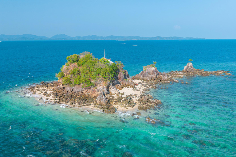 Phuket: 3 Island Private Longtail Boat Tour with Snorkeling