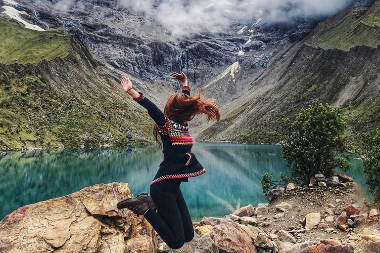 Humantay Lake Tour och Machu Picchu Tour med tåg