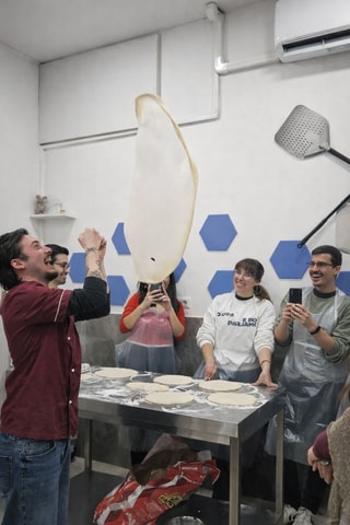 Naples Official Pizza Making Class & Tiramisu Cooking class