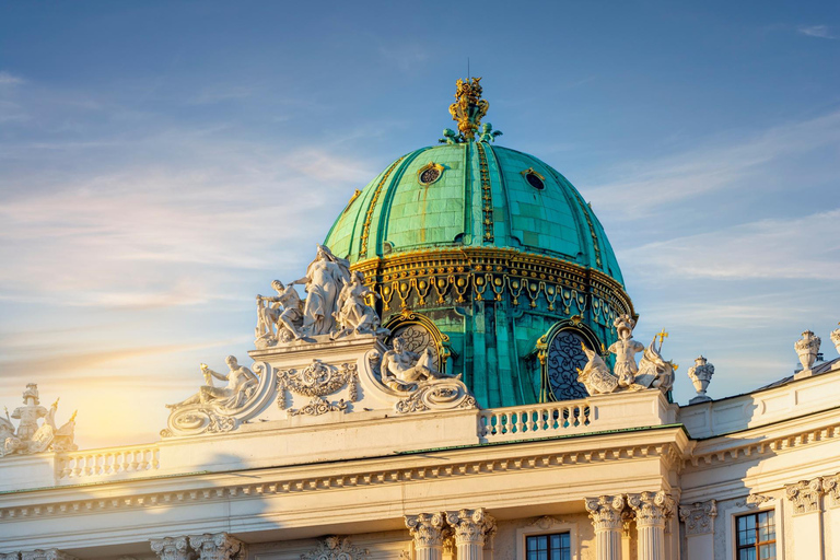 Wien: Skip-the-Line Sisi Museum, Hofburg och trädgårdar TourRundresa på engelska