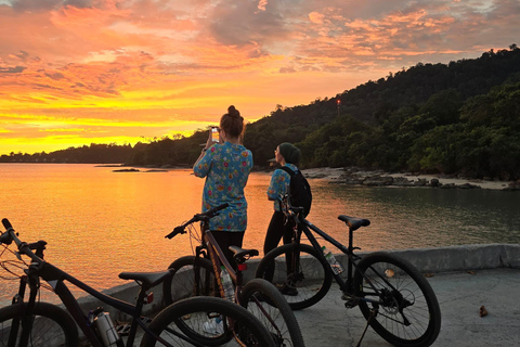 Langkawi: wycieczka rowerowa o zachodzie słońca