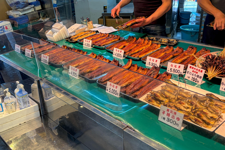 Kanazawa: Private Omicho Market Tour Like a Local
