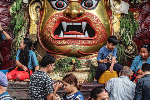 One-Day Private Vehicle Sightseeing Tour – 6 Points