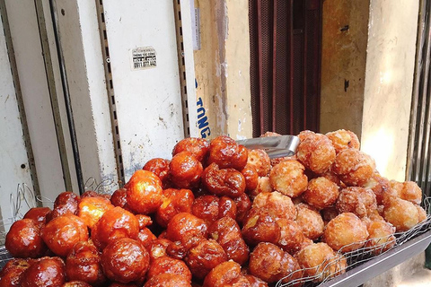 Hanoi: Old Quarter Street Food Tour with 12+ Tastings Small group tour with meeting point and spa experience