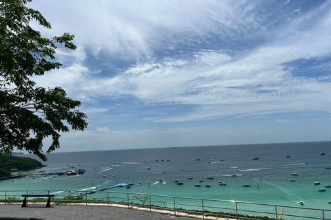 Pattaya: Evening City Tour & Alcazar Cabaret Show Pattaya: Evening City Tour & Alcazar Cabaret Show