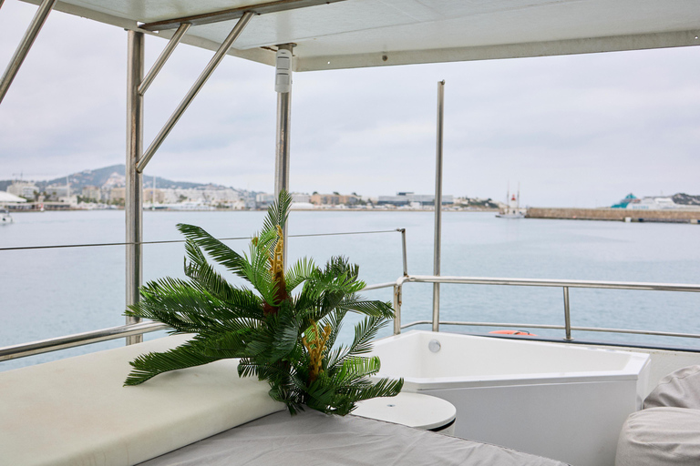 Ibiza: Formentera Boat Cruise, Bike Adventure & Sunset Party Ibiza: Formentera Boat Cruise, Formentera & Sunset Party