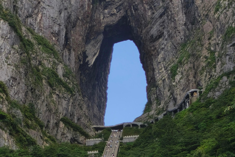 Zhangjiajie: 2-Day Guided Tour with Hotel Pickup