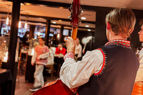 Krakow: Polish Folk Dinner with Vistula River Cruise Krakow: Traditional Polish Dinner & Cruise on river