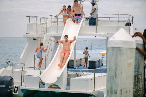 Nassau: Rose Island's Sand Dollar Beach Resort with Lunch
