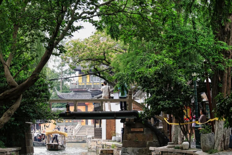 Zhujiajiao Water Town & Grand View Garden Private Tour