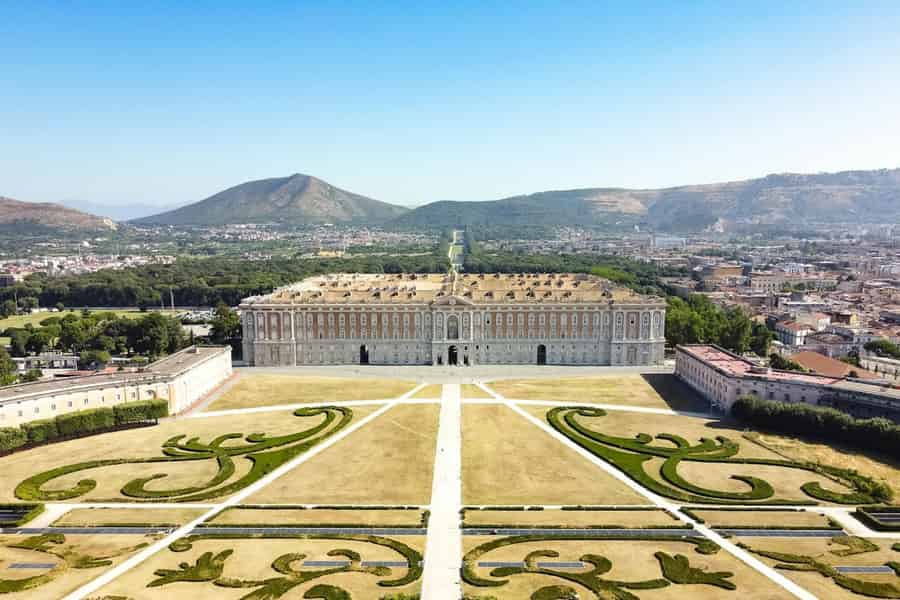 Caserta Royal Palace & Gardens Kleingruppentour mit Shuttle. Foto: GetYourGuide