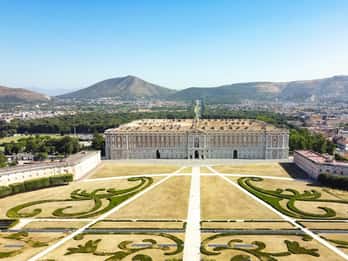 Tour en grupo reducido del Palacio Real y Jardines de Caserta con lanzadera