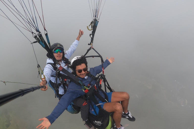 Medellín: Skip-the-Line Paragliding W 20-Yr Experience Pilot