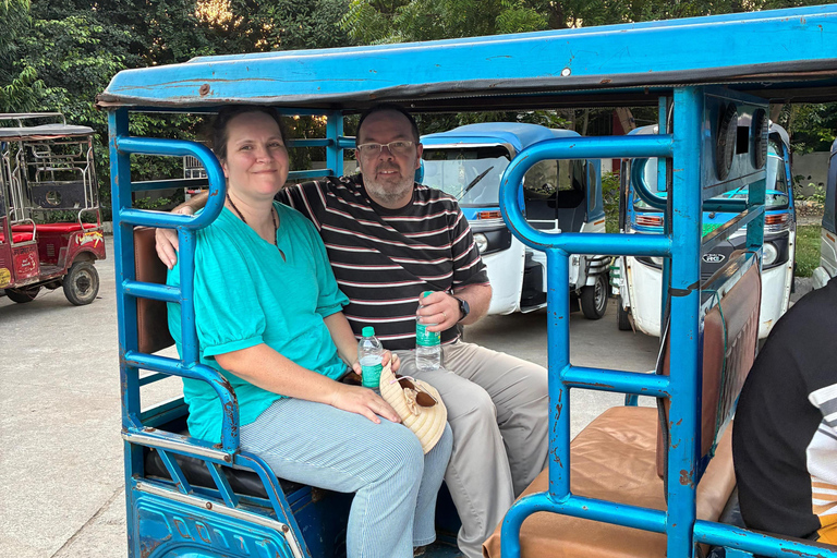 Delhi : excursion de 5 jours dans le Triangle d&#039;Or avec un guide germanophoneExcursion de 5 jours avec hébergement dans des hôtels 4 étoiles