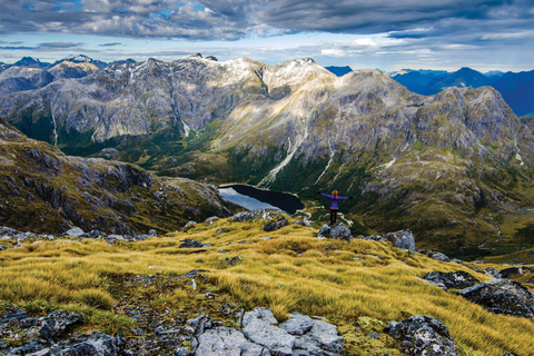 Te Anau: Hidden Lakes and Mountains