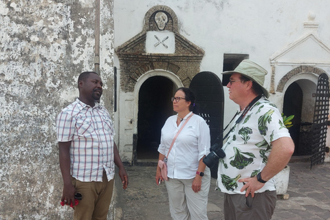 Park Narodowy Kakum, zamek Elmina i zamek Cape Coast