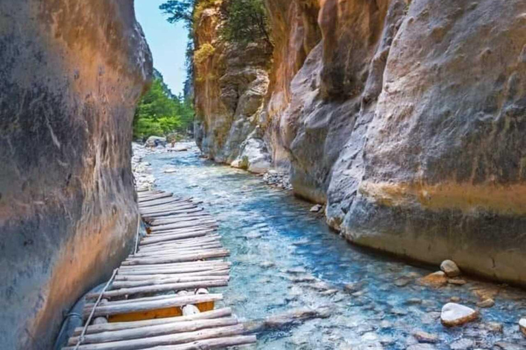 Chania Area with Pick up: Samaria Gorge Hike and Boat Ride